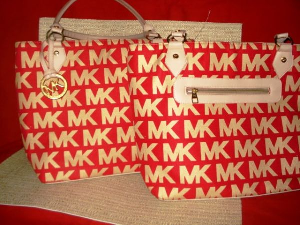 Bolsa Grande com Detalhes